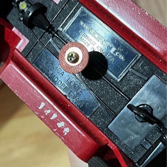 ERTL (VINTAGE) DIECAST MODEL/MONEY BANK  * 1913 COLLE LE PAGE - MODEL T FORD - Picture 8 of 10